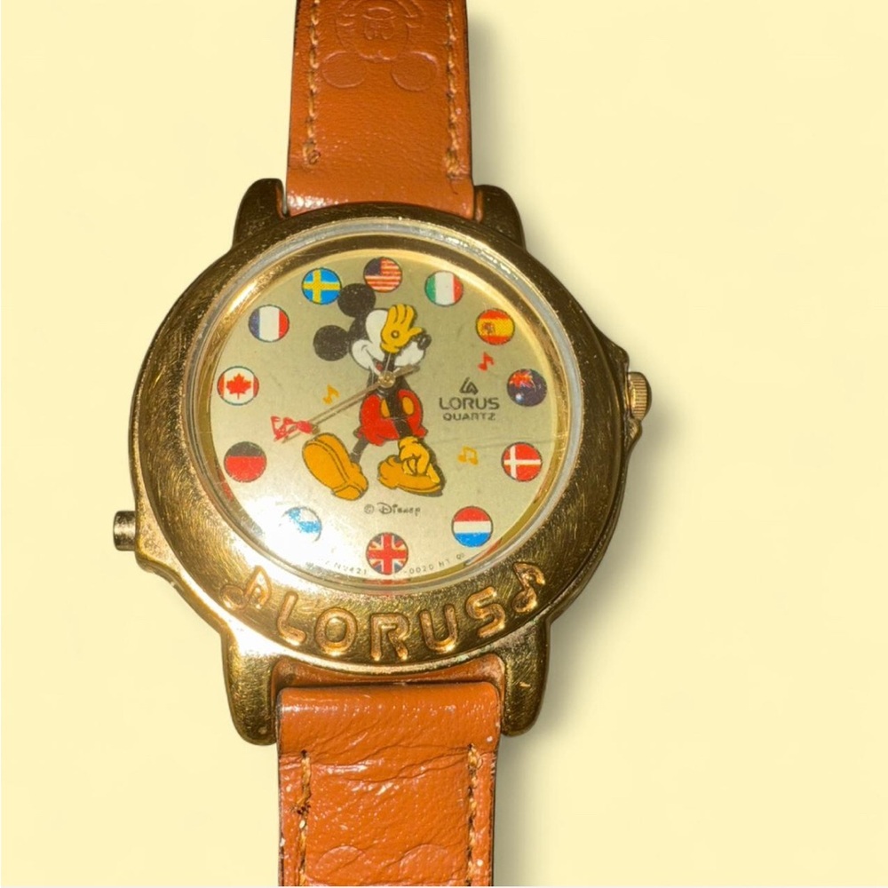 Lorus Disney Mickey Mouse Watch